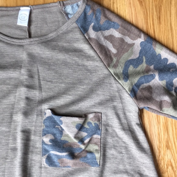 Camo Contrast Tunic NWOT - Picture 3 of 5